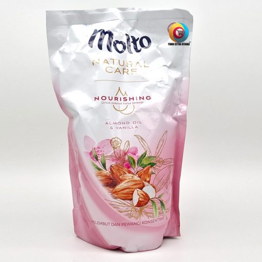 Molto Pelembut dan Pewangi Konsentrat Almond Oil and Vanila 750 ml